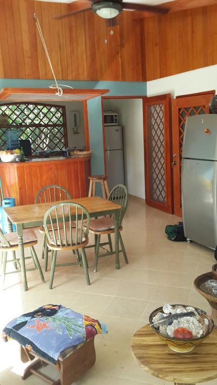 Los Delfines Lodge Puerto Viejo de Talamanca Phòng bức ảnh